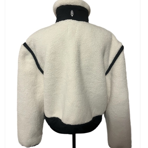 NWT FP Movement Courtside Fleece Teddy Jacket- Medium - Picture 3 of 6